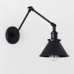 Arandela Industrial Liorah | Braço Pantográfico Níquel e Cobre