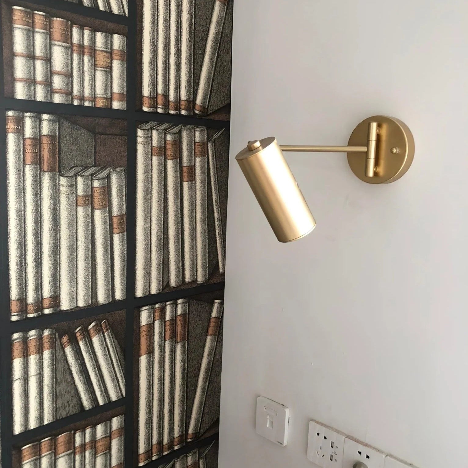 Arandela Articulada Asan Dourada | Extensão 53cm