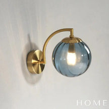 Arandela Dourada De Metal E Vidro Estilo Nórdico Para Parede Azul Iluminação