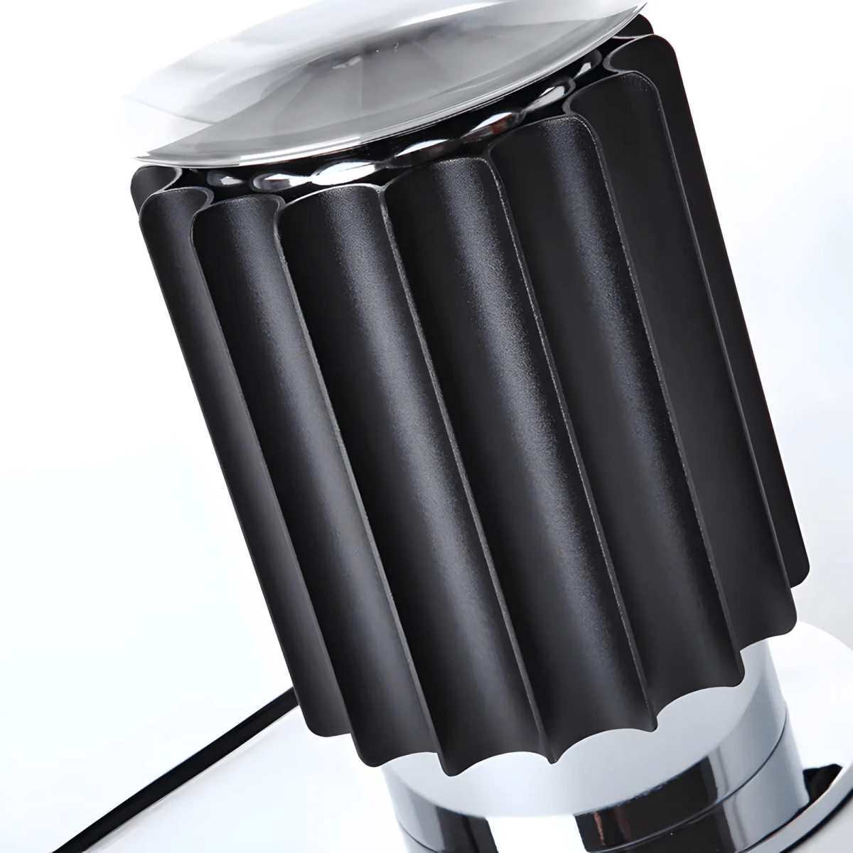 Abajur Italian Taccia | Design Icônico em Vidro e Alumínio