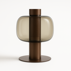 Luminária de Mesa Aura | Design Arquitetônico e Vidro Soprado